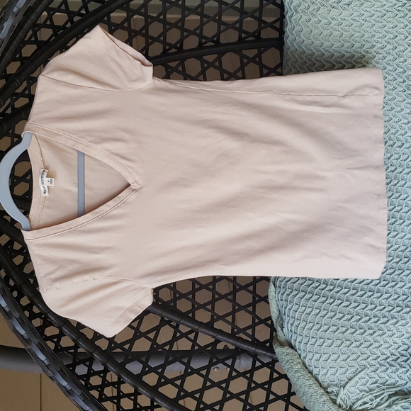 Zenana Outfitters Tops - Sand v-neck top